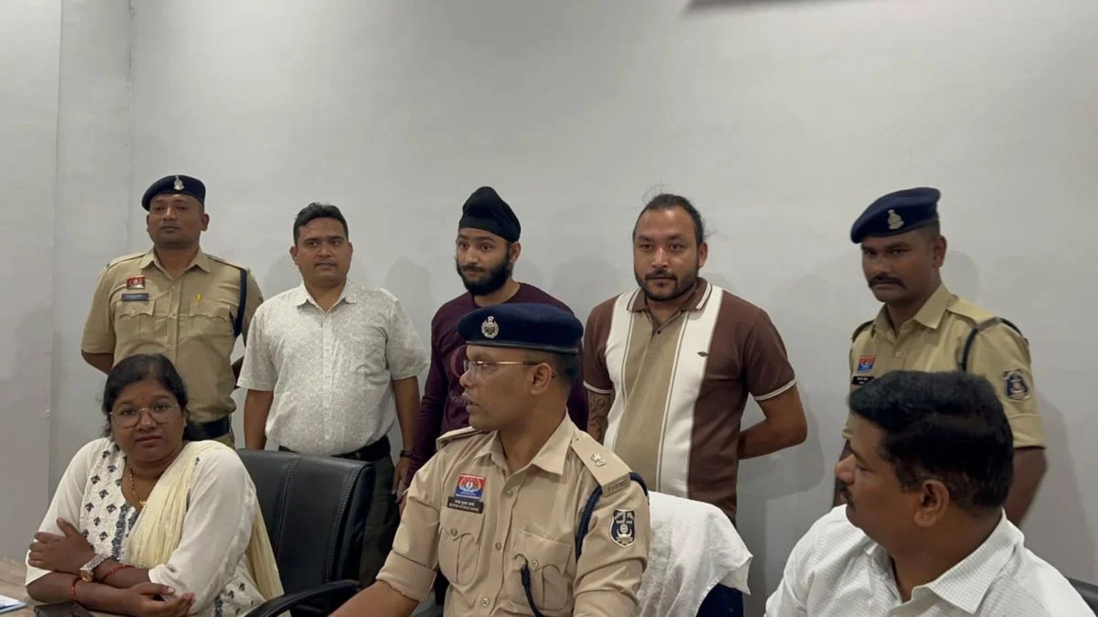 Khairagarh News: 1.86 लाख रुपये की साइबर ठगी में दो गिरफ्तार, उत्तराखंड से दिल्ली तक फैले नेटवर्क का खुलासा