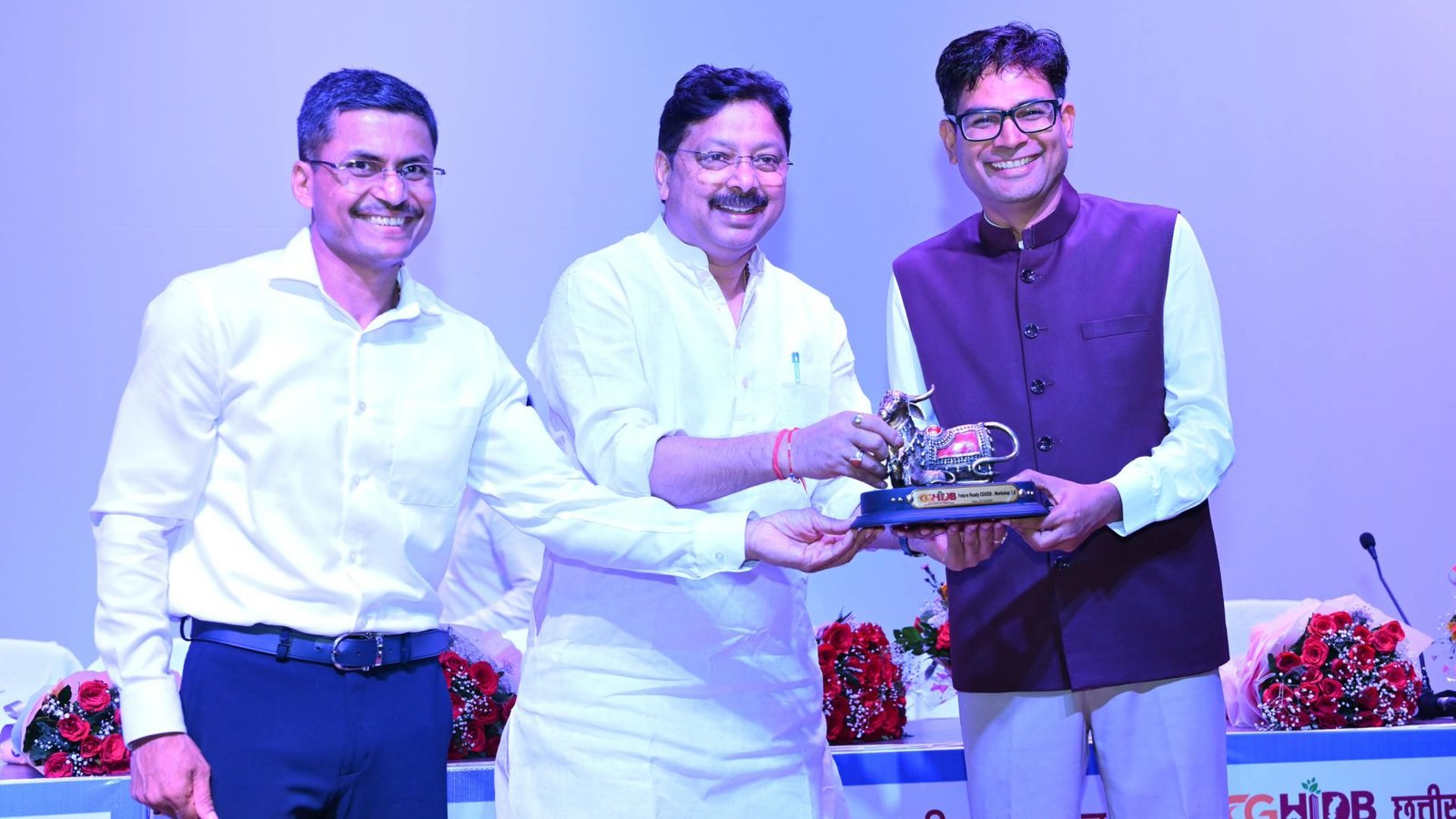 Chhattisgarh Latest News: हाउसिंग बोर्ड बनेगा विकास का इंजन, 700 करोड़ की ऋण देनदारी खत्म; अब सड़क, पुल और खेल अधोसंरचना पर भी फोकस