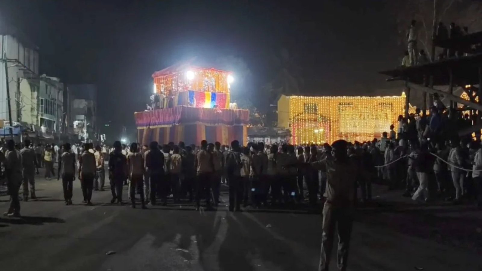 Bastar News: रेल सेवाएं बाधित होने से बस्तर के पर्यटन कारोबार को नुकसान, होटल एसोसिएशन ने प्रशासन से मांगी वैकल्पिक व्यवस्था