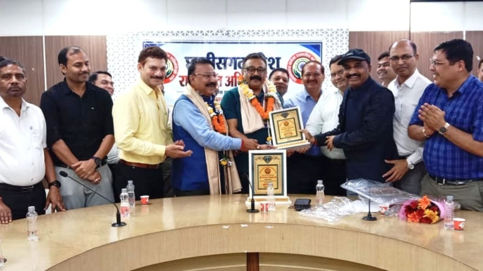 Raipur News: कमल वर्मा बोले- संगठन की गतिविधियों और आंदोलनों में दोनों अधिकारियों के अनुभव का लिया जाएगा लाभ