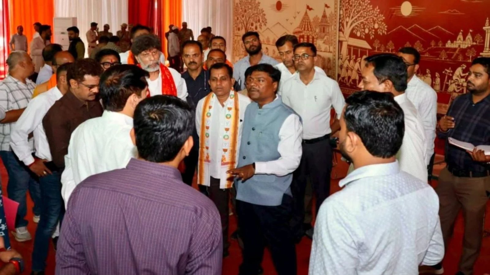 Chhattisgarh Latest News: जगदलपुर में राष्ट्रपति द्रौपदी मुर्मू का होगा स्वागत, मुरिया दरबार और आमसभा के लिए प्रशासन अलर्ट