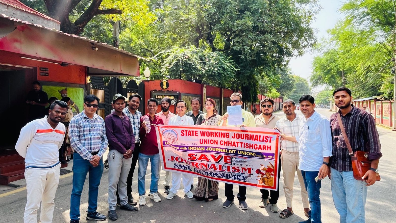 Raipur News: मीडिया आयोग, सुरक्षा कानून और स्वास्थ्य बीमा समेत पत्रकारों की छह मांगें, राज्यपाल को सौंपा ज्ञापन