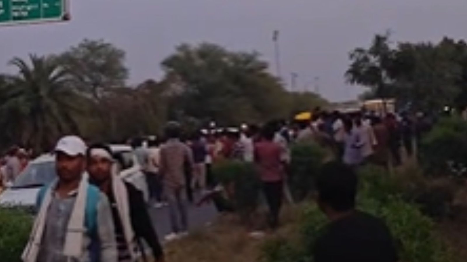 Neemuch News: नयागांव चेकपोस्ट पर चालान विवाद ने पकड़ा तूल, अन्य चालकों को भड़काने और आगजनी करने के आरोप