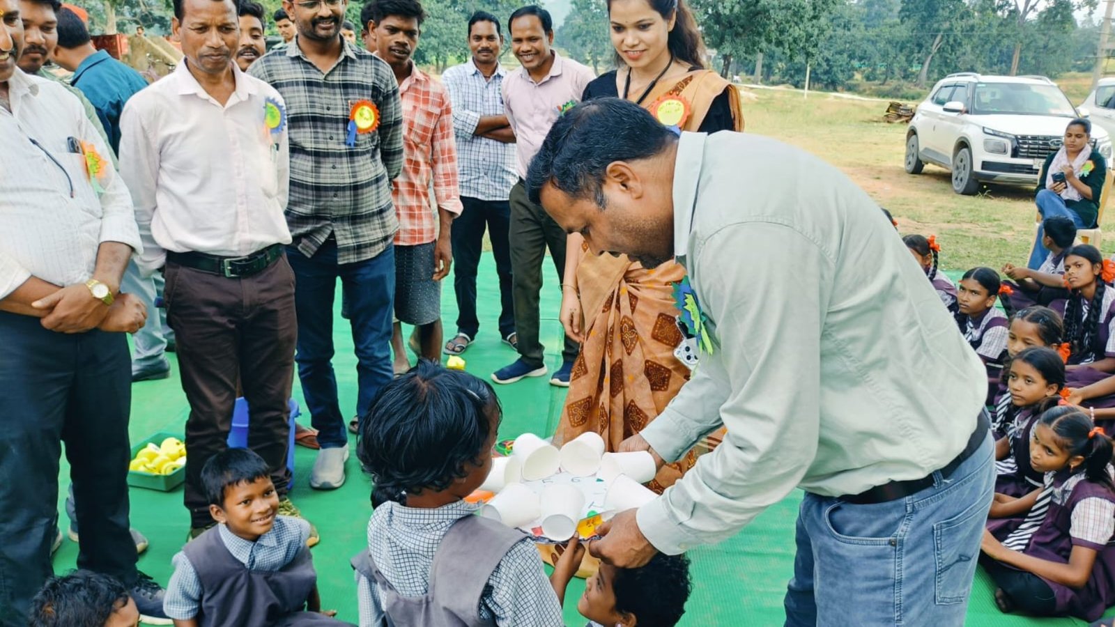 Balrampur News: खेल-खेल में गणित सीख रहे ग्रामीण क्षेत्र के बच्चे, शिक्षा विभाग और अजीम प्रेमजी फाउंडेशन ने किया आयोजन