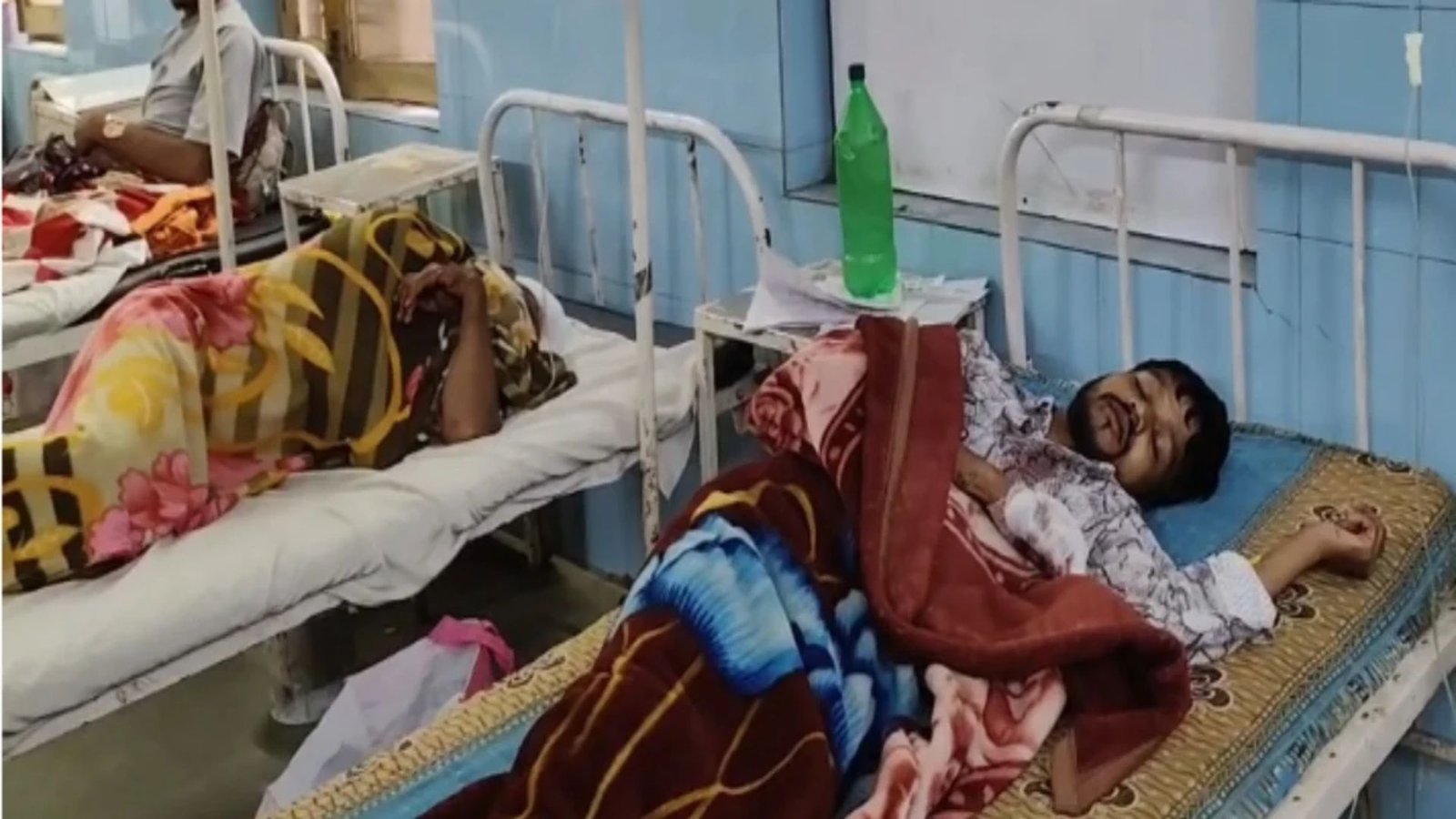 Dhamtari News : घर से बाहर निकलते ही बदमाशों ने बोला हमला, लाठी-डंडे और चाकू से तीन लोग घायल