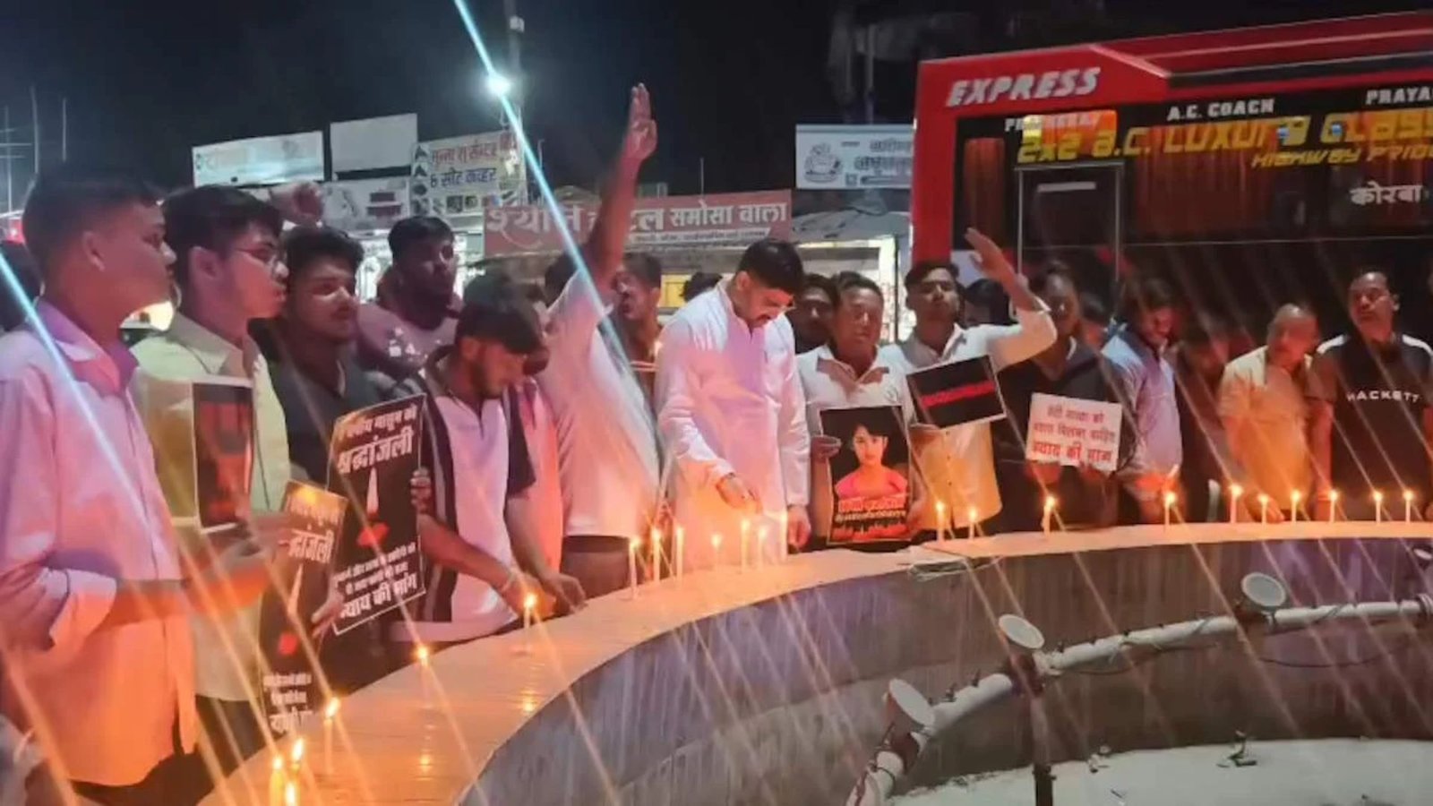 Korba News: 7 वर्षीय मासूम से दुष्कर्म और हत्या पर आक्रोश, कैंडल मार्च निकालकर लोगों ने दी श्रद्धांजलि