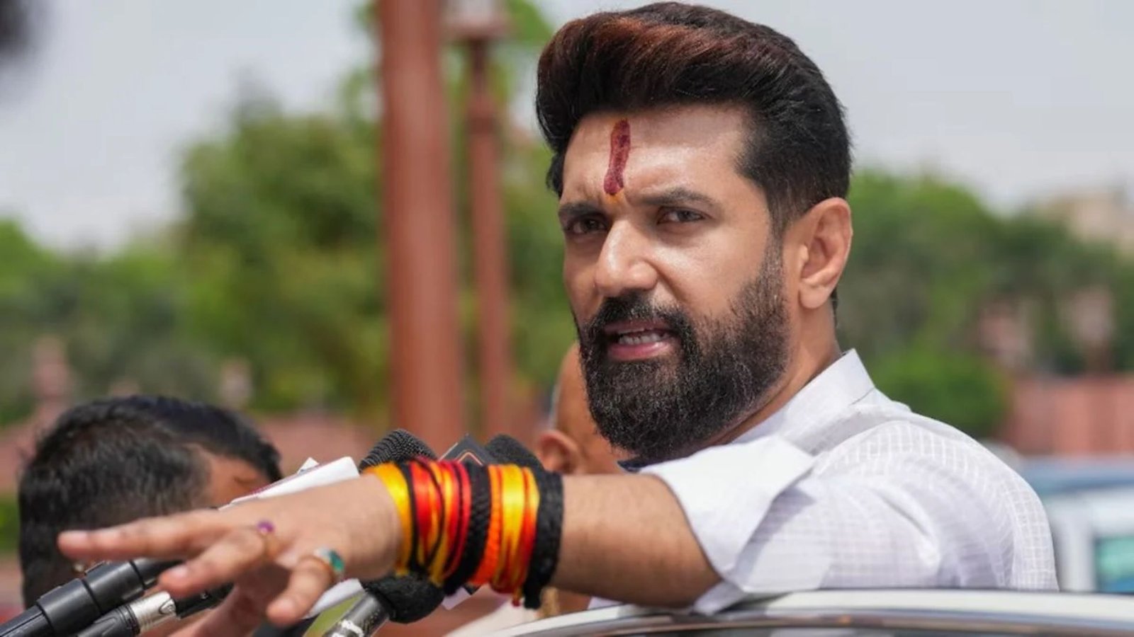 Raipur News : रायपुर पहुंचे चिराग पासवान ने चुनाव आयोग और SIR पर दिया बयान, बोले- संदेह है तो आयोग को विश्वास जीतना होगा
