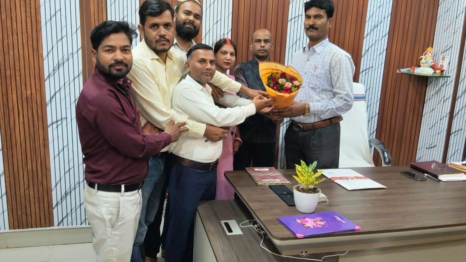 Balrampur Latest News: गुणवत्तापूर्ण शिक्षा और शैक्षणिक गतिविधियों को प्रभावी बनाने पर मंथन, निजी स्कूल एसोसिएशन ने सहयोग का जताया भरोसा